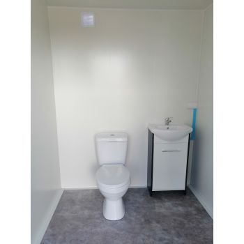 25.29.103 Nowim Przyczepa mobilna toaleta socjalna mobilne zaplecze socjalne 2 WC z umywalkami i prysznicem